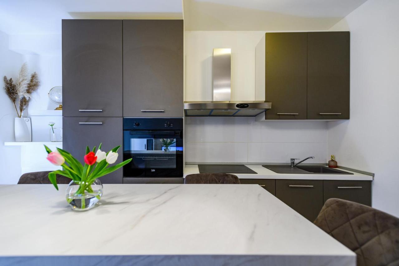 Holiday Apartment Zadar - With Summer Balcony And Parking Екстериор снимка